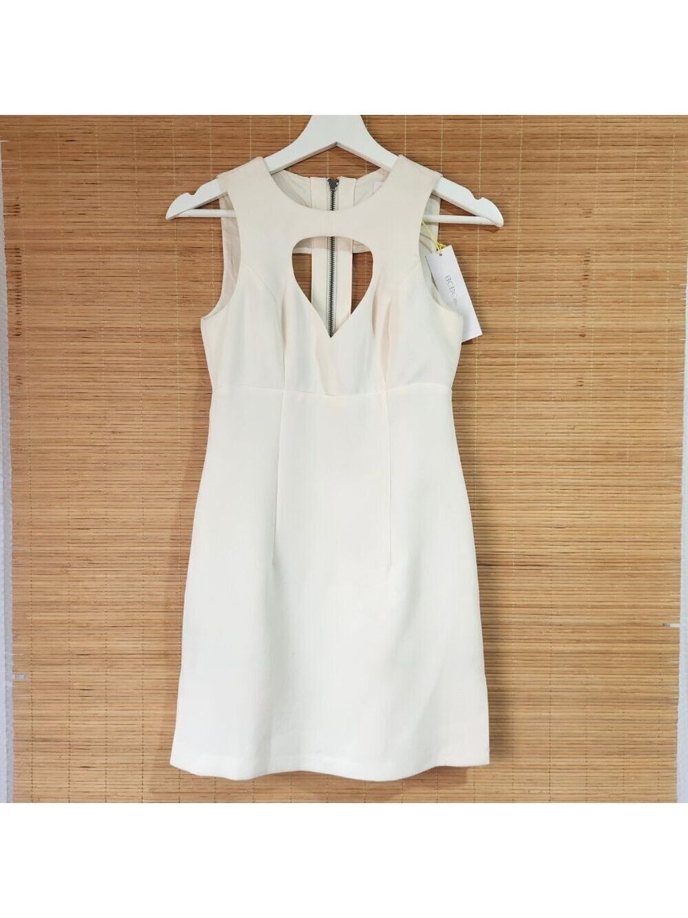 BCBGeneration White Dress Women’s 0 Keyhole Back 40” Length NWT